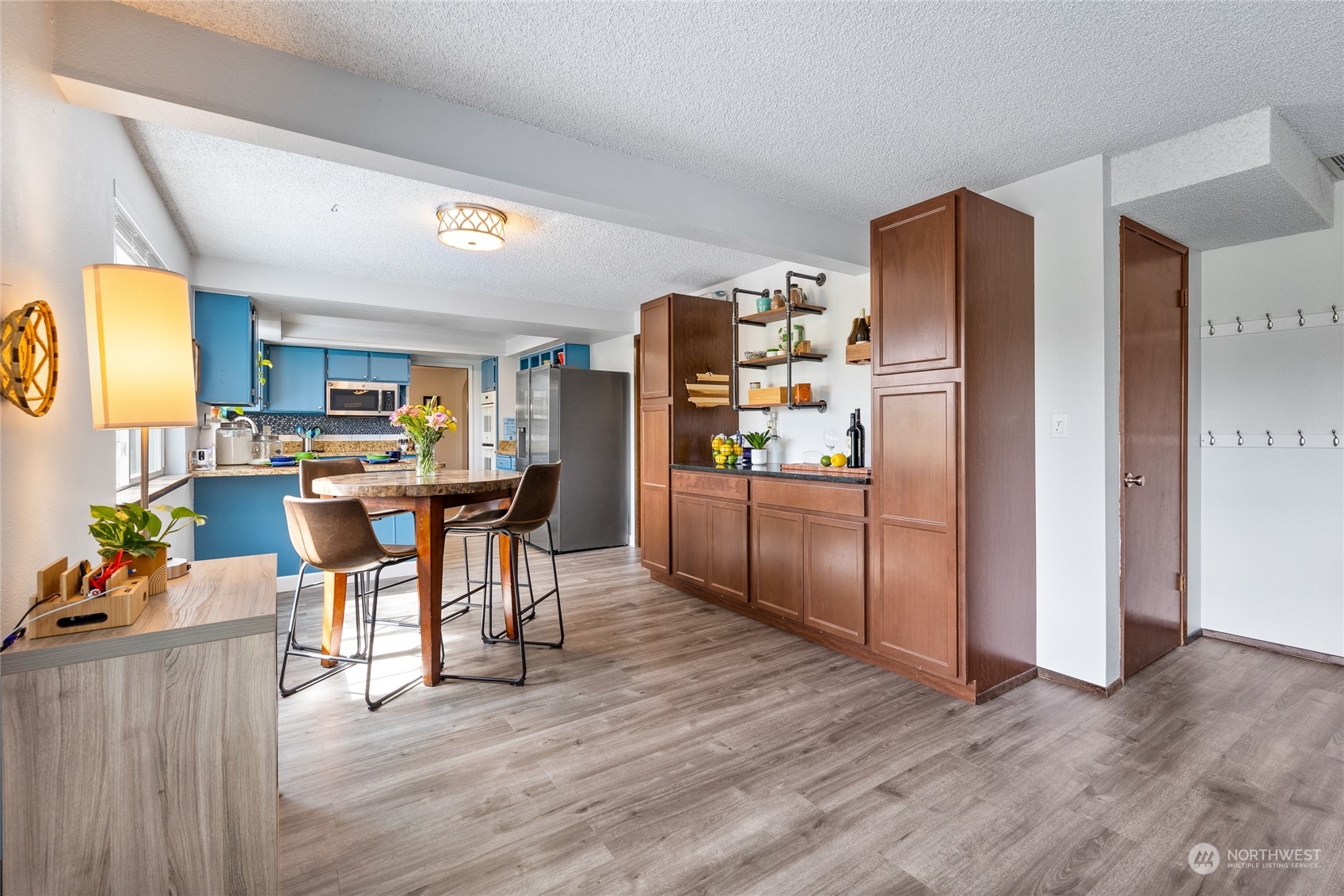 8410 Zircon Drive SW