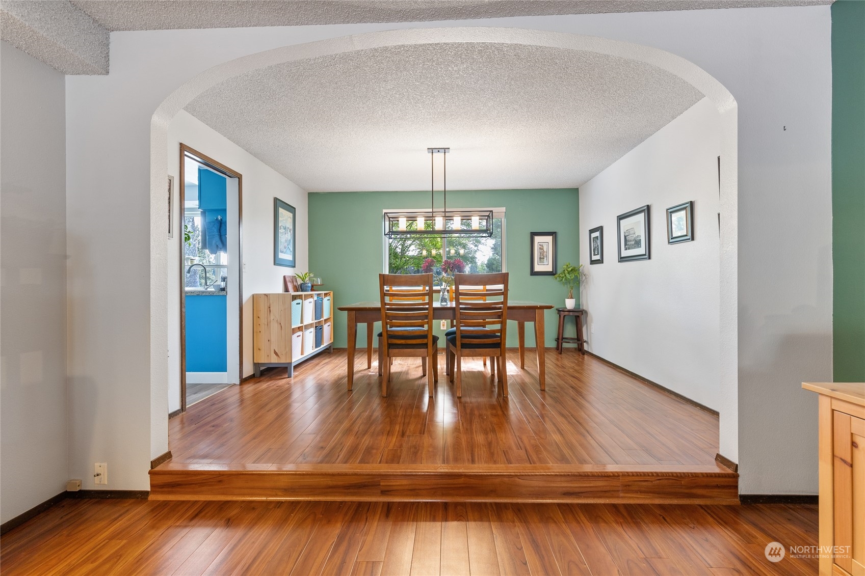 8410 Zircon Drive SW