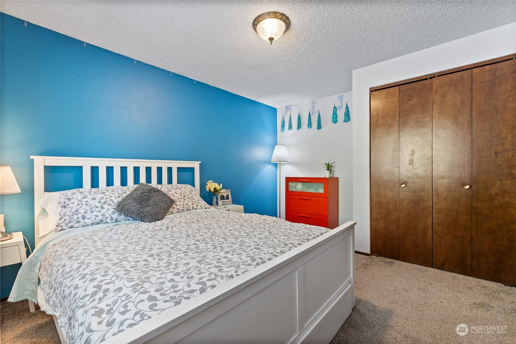 8410 Zircon Drive SW