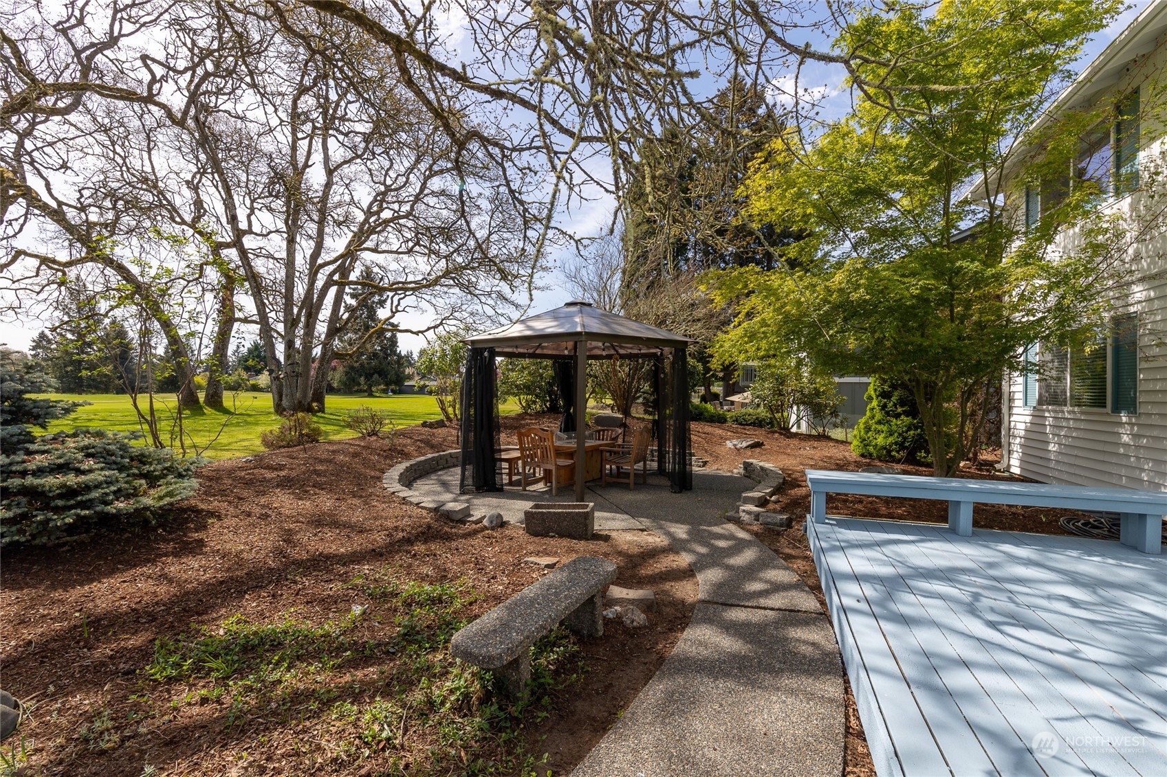 8410 Zircon Drive SW