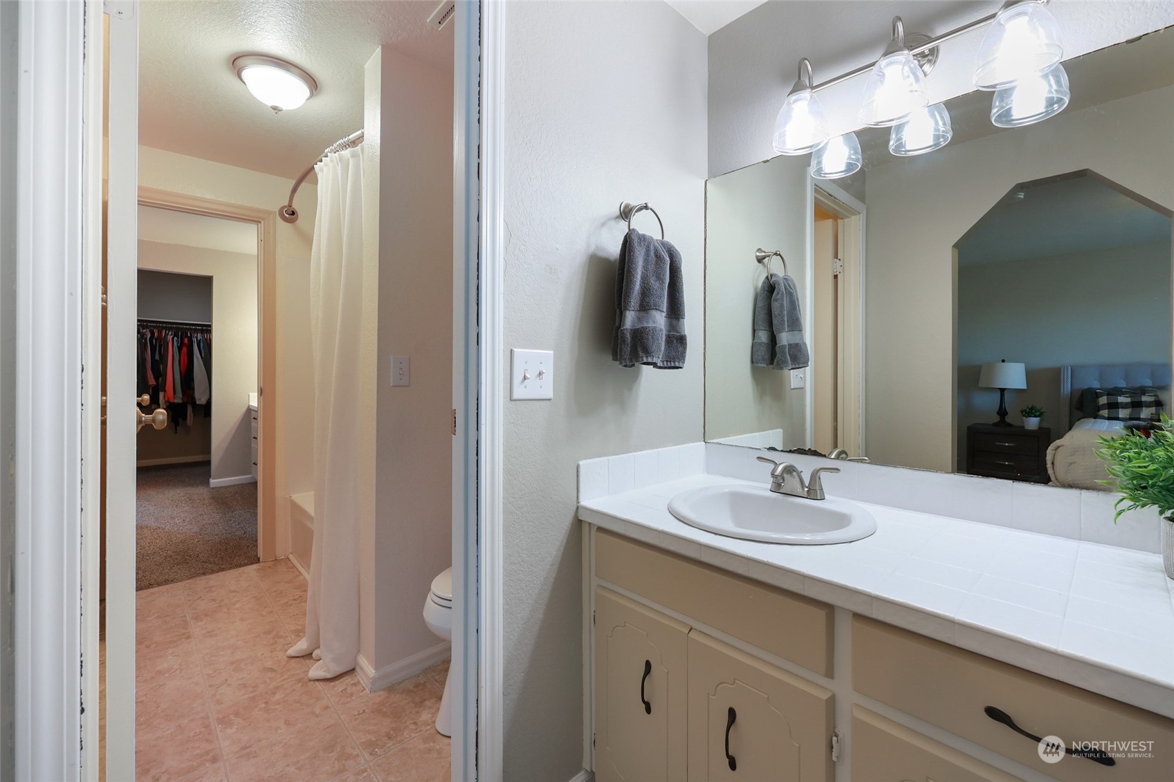 2615 Mountain View Avenue W #A-8