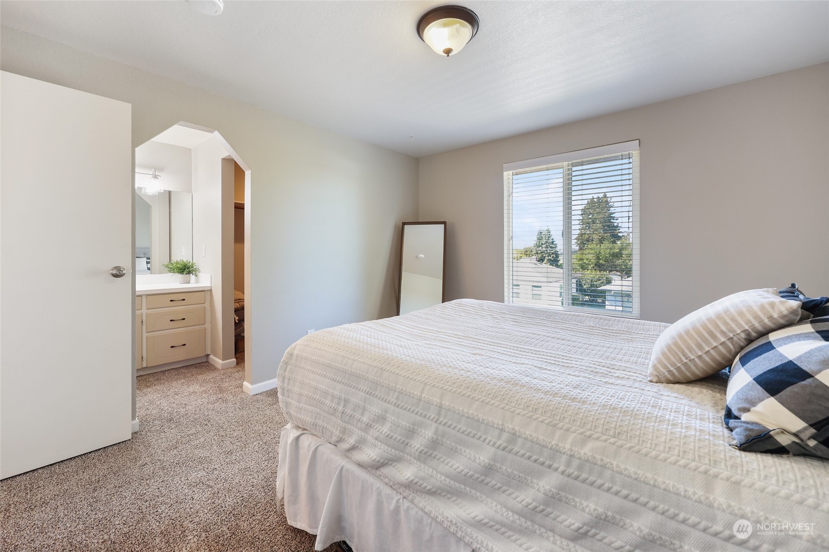 2615 Mountain View Avenue W #A-8