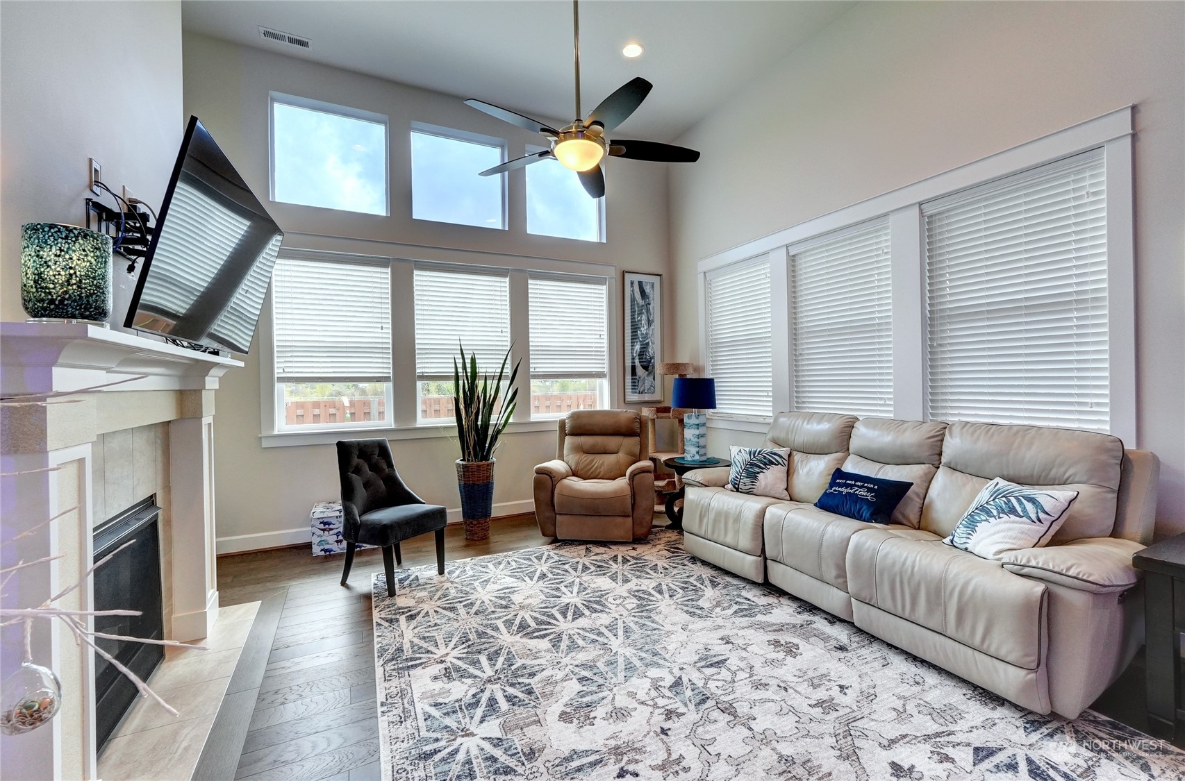 3806 Eagledale Court SE