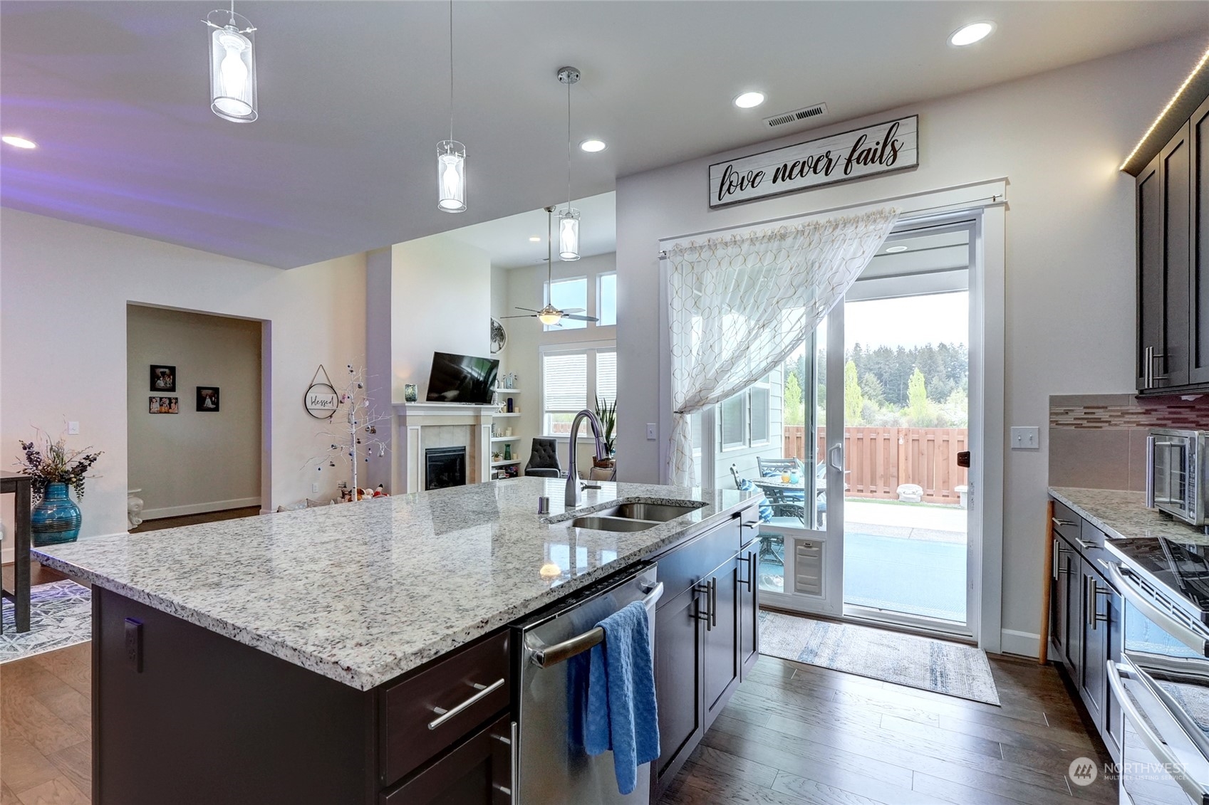 3806 Eagledale Court SE