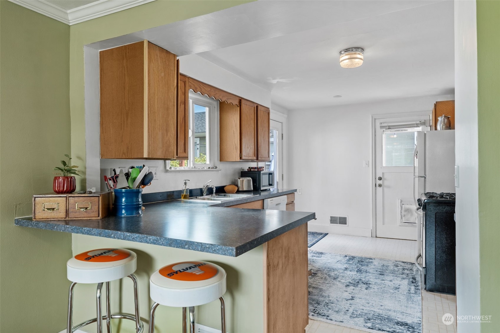 3401 N Madison