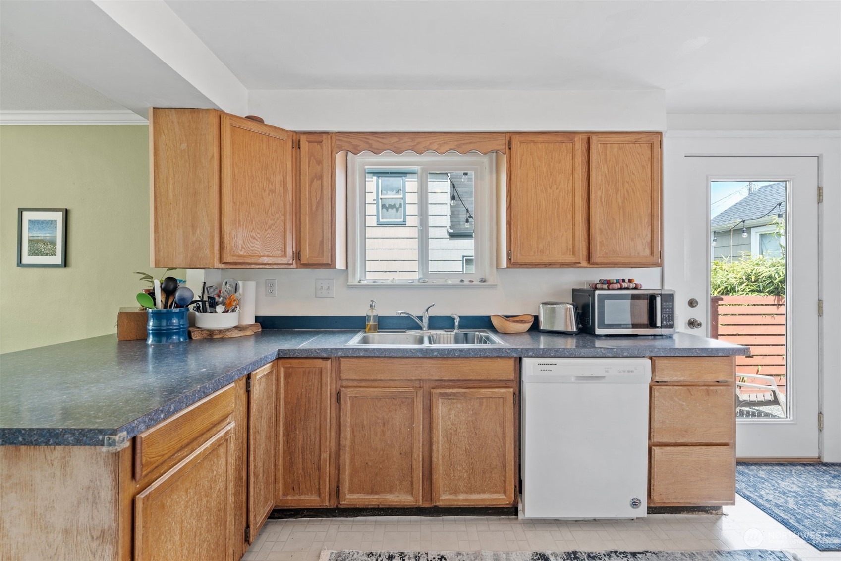 3401 N Madison