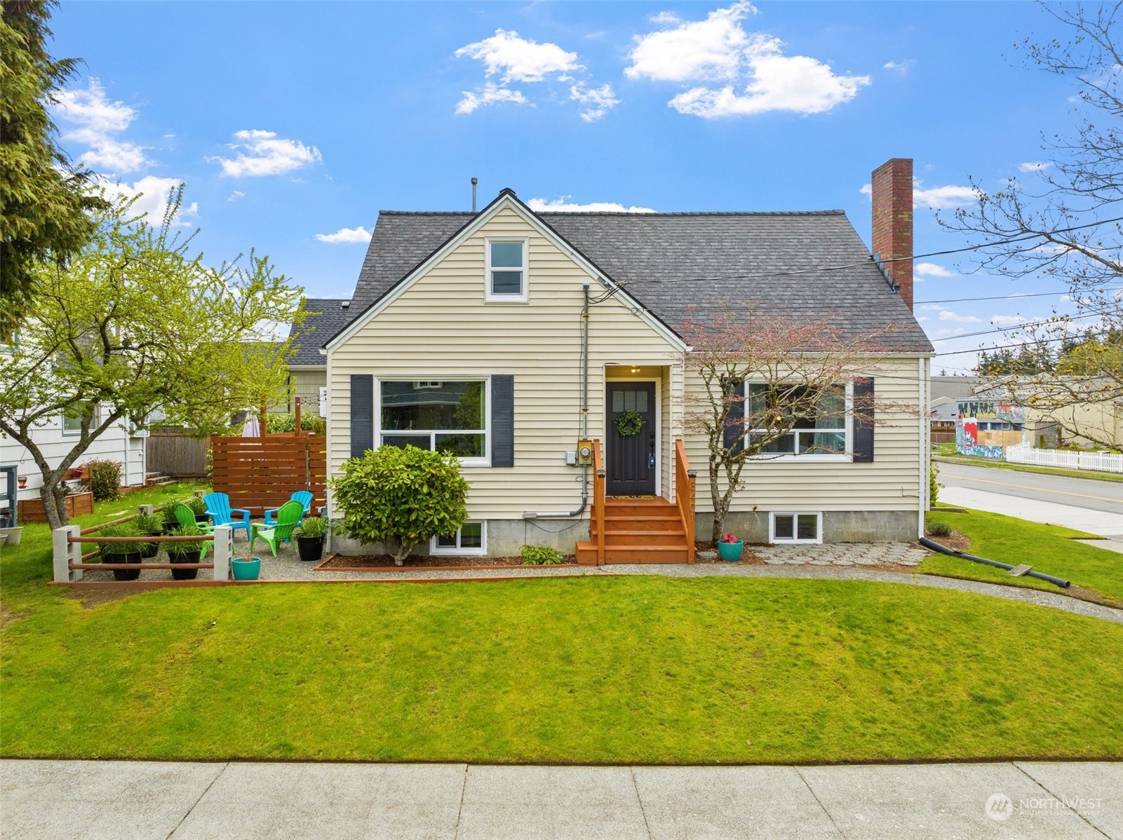 3401 N Madison