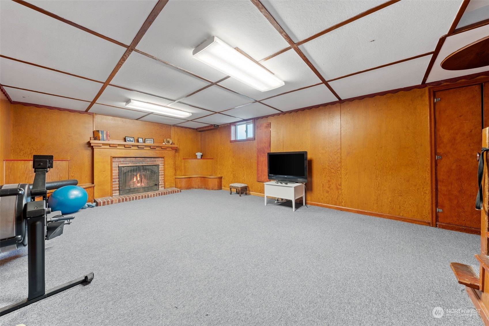 3401 N Madison