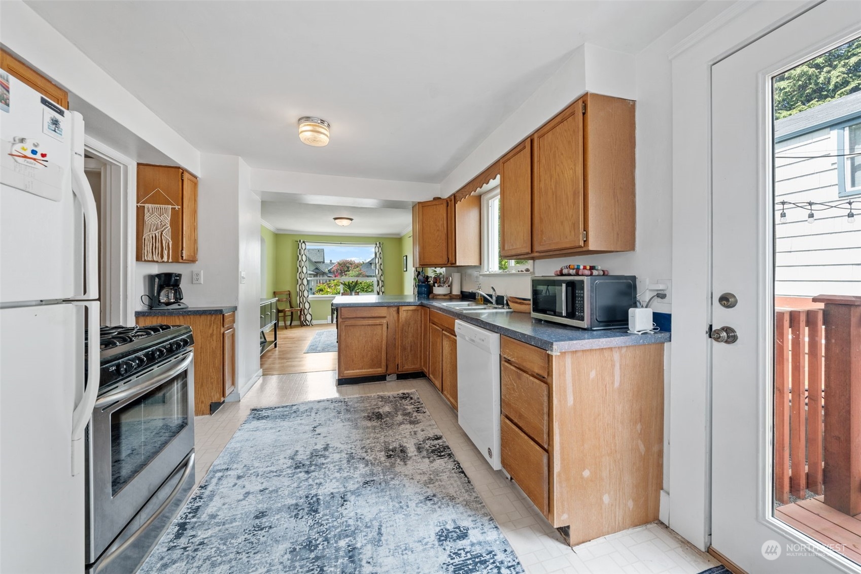 3401 N Madison