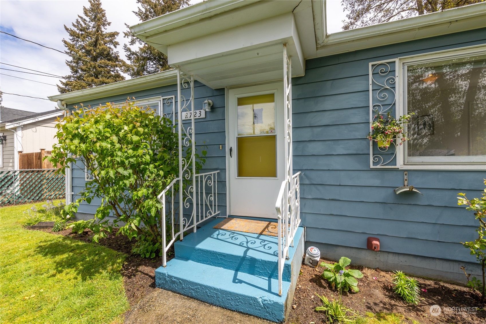 2723 Sylvan Drive W
