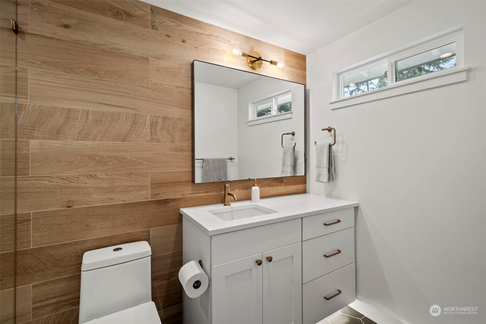 1102 Mountain View Boulevard S