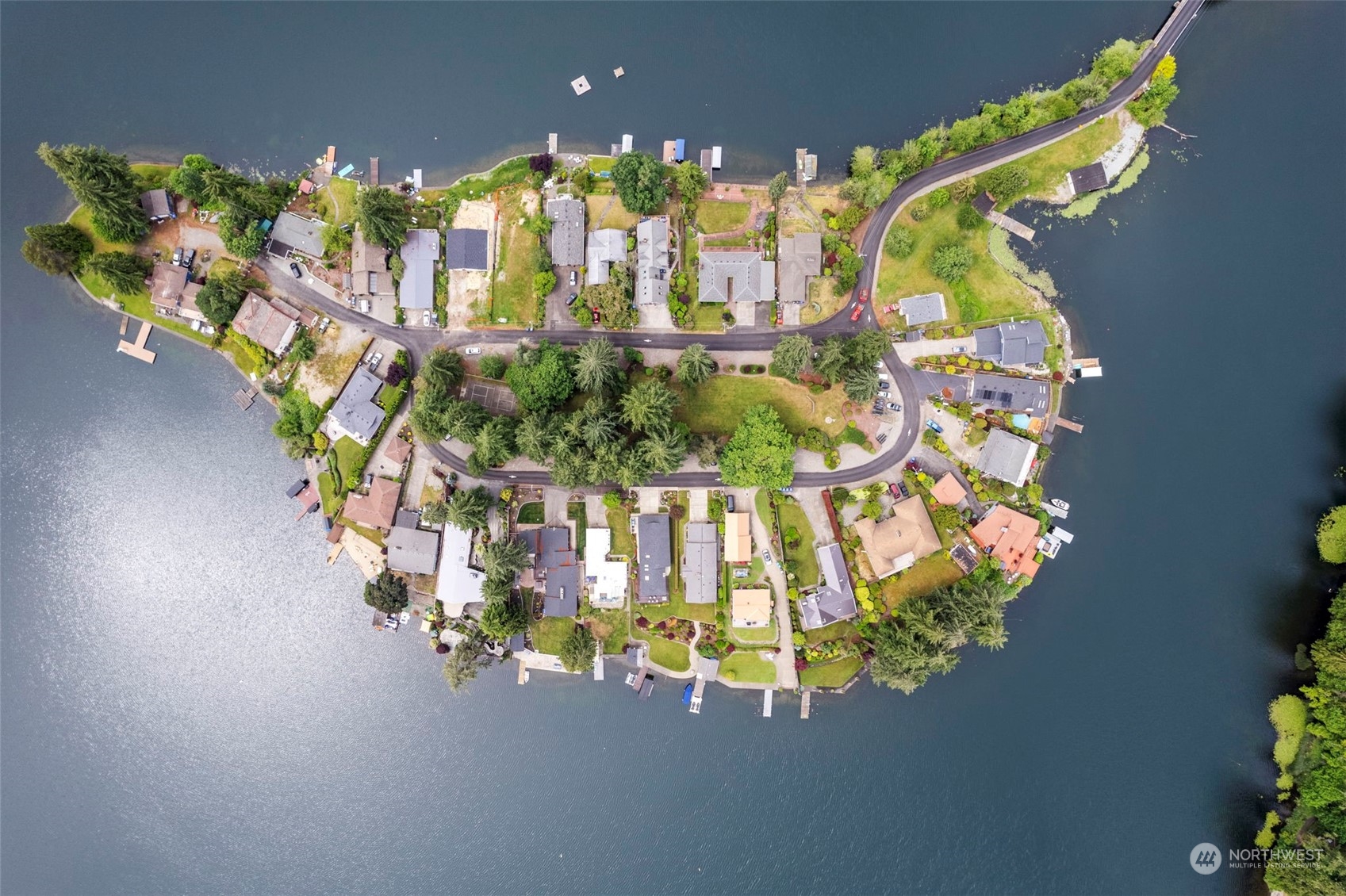 1102 Mountain View Boulevard S