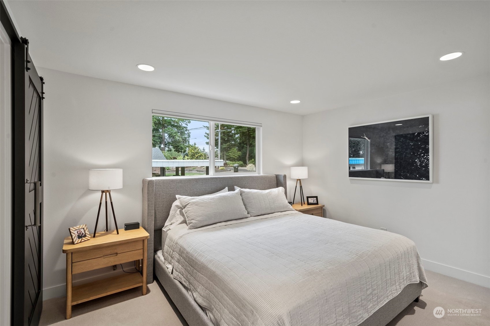 1102 Mountain View Boulevard S