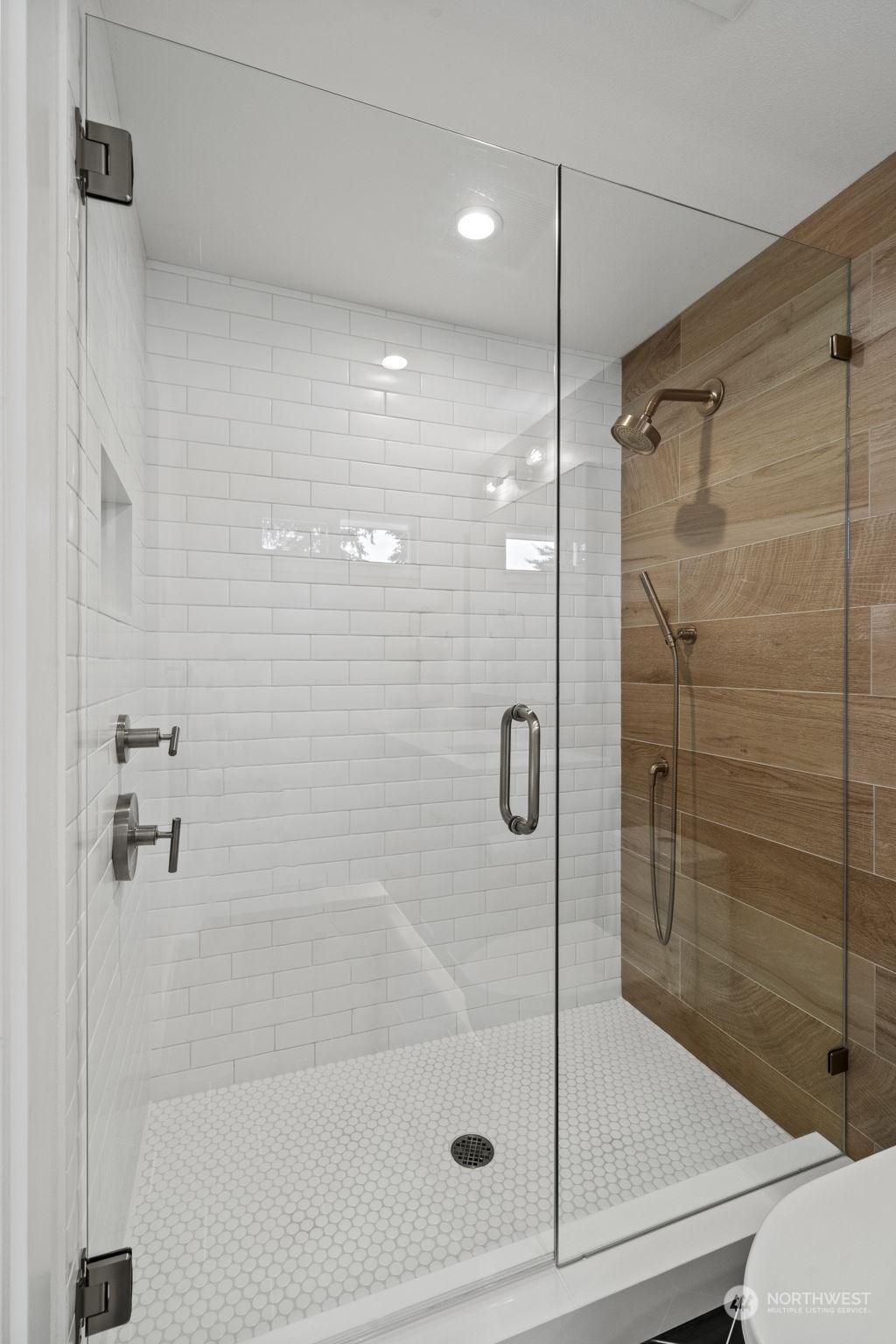 1102 Mountain View Boulevard S