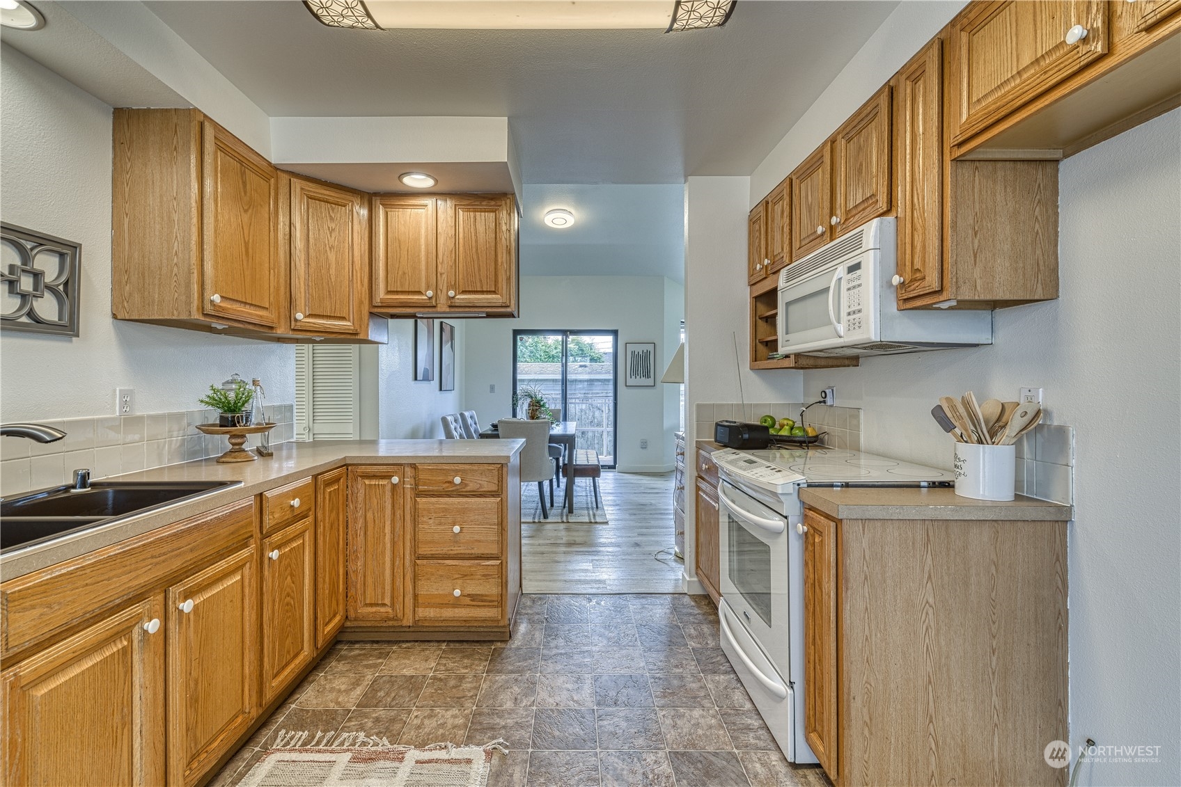 2215 N Ferdinand Street