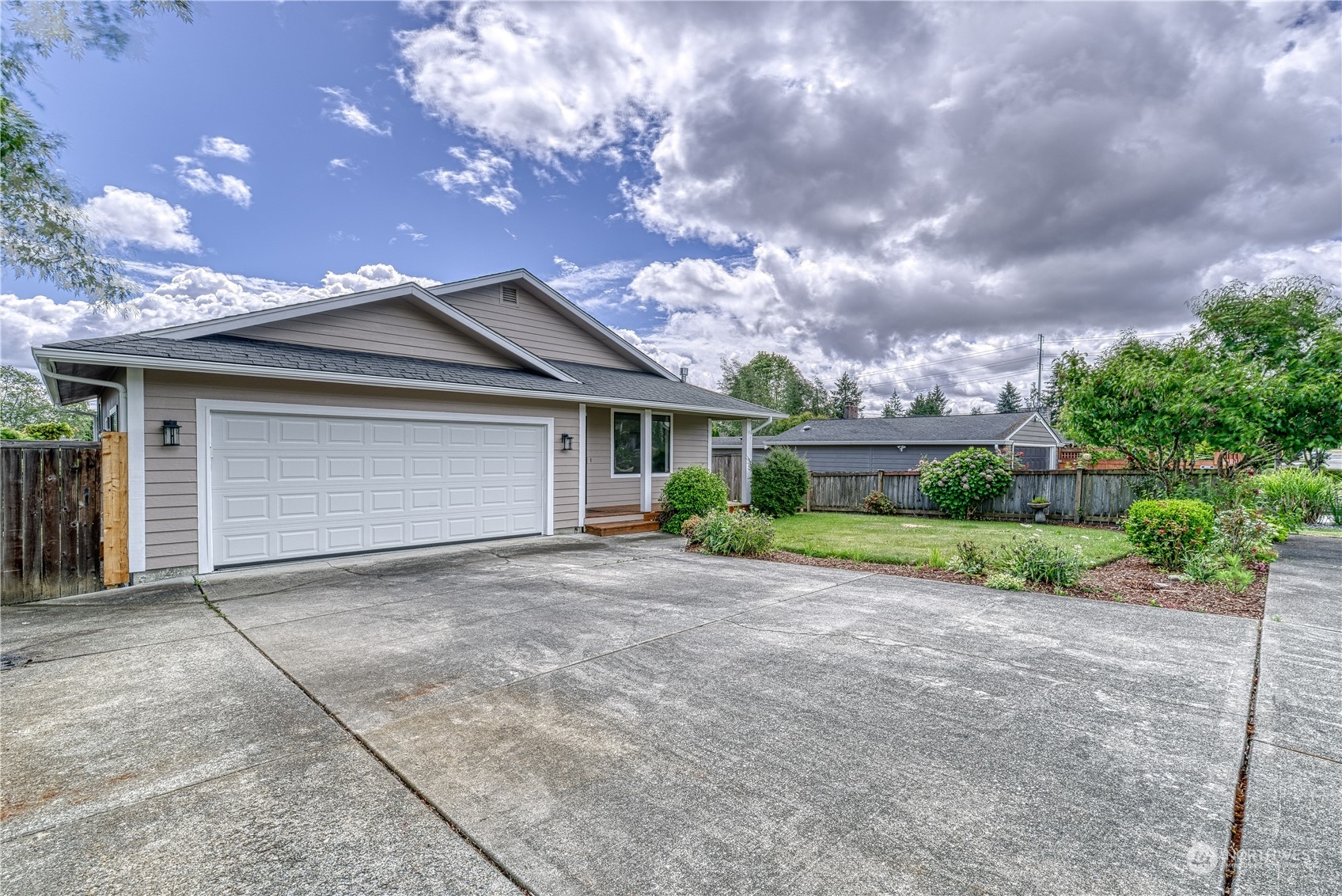 2215 N Ferdinand Street