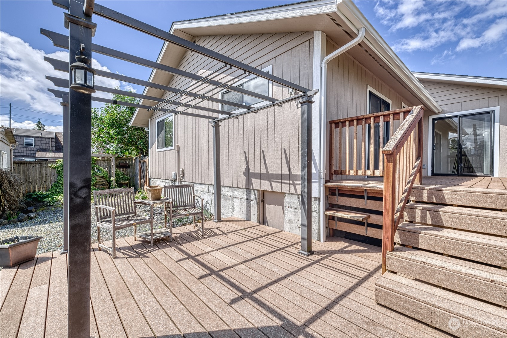 2215 N Ferdinand Street