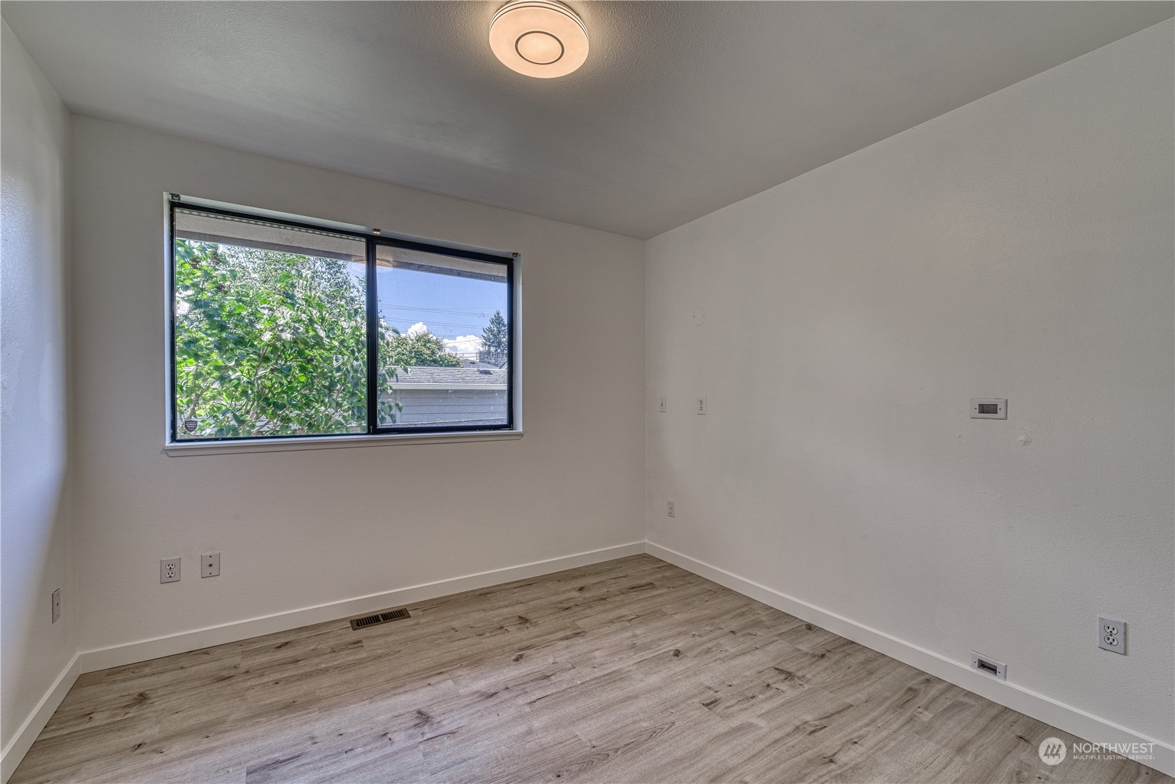 2215 N Ferdinand Street