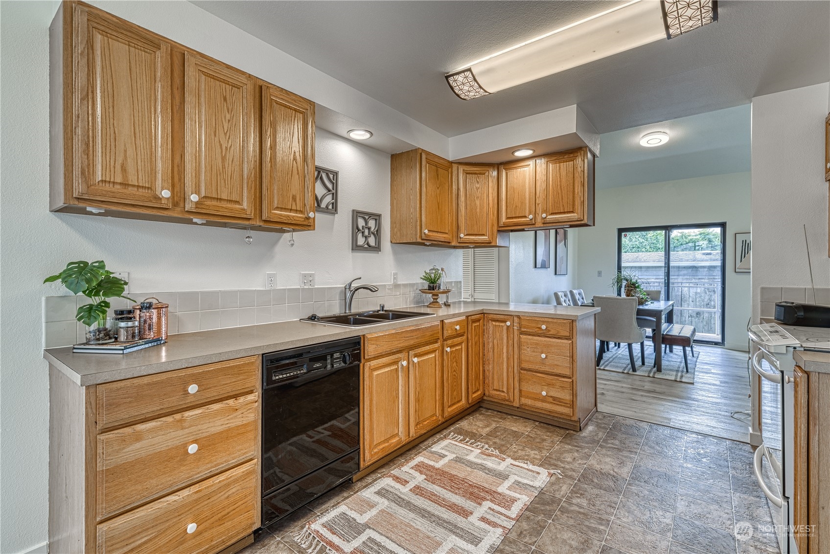 2215 N Ferdinand Street