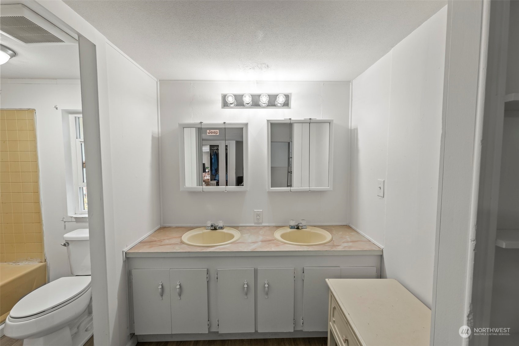 7973 Ebbert Drive SE