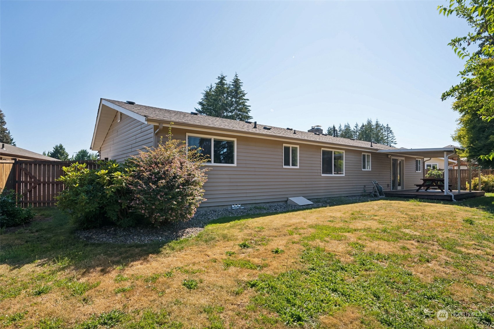 4226 Tarawa Place NE