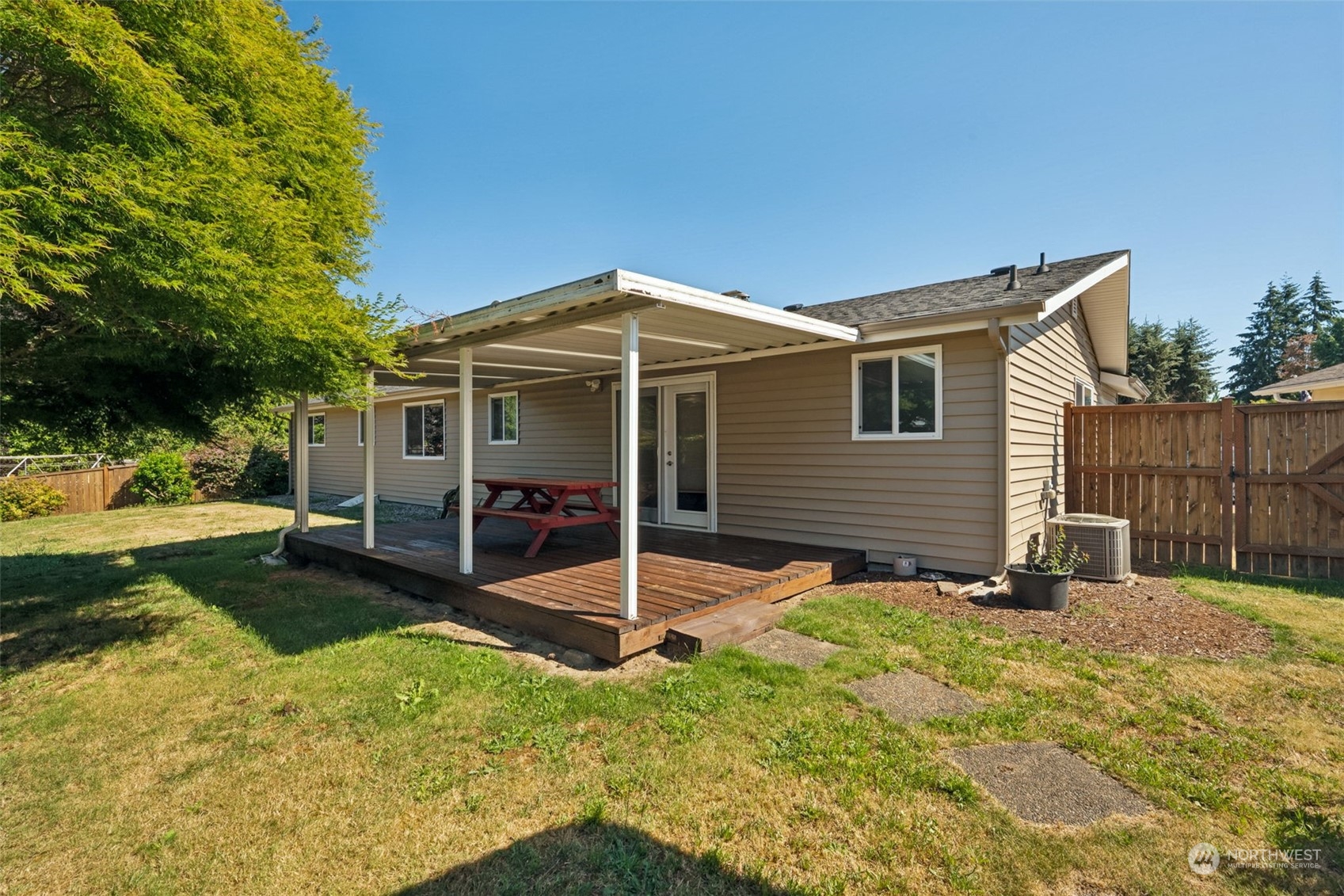 4226 Tarawa Place NE