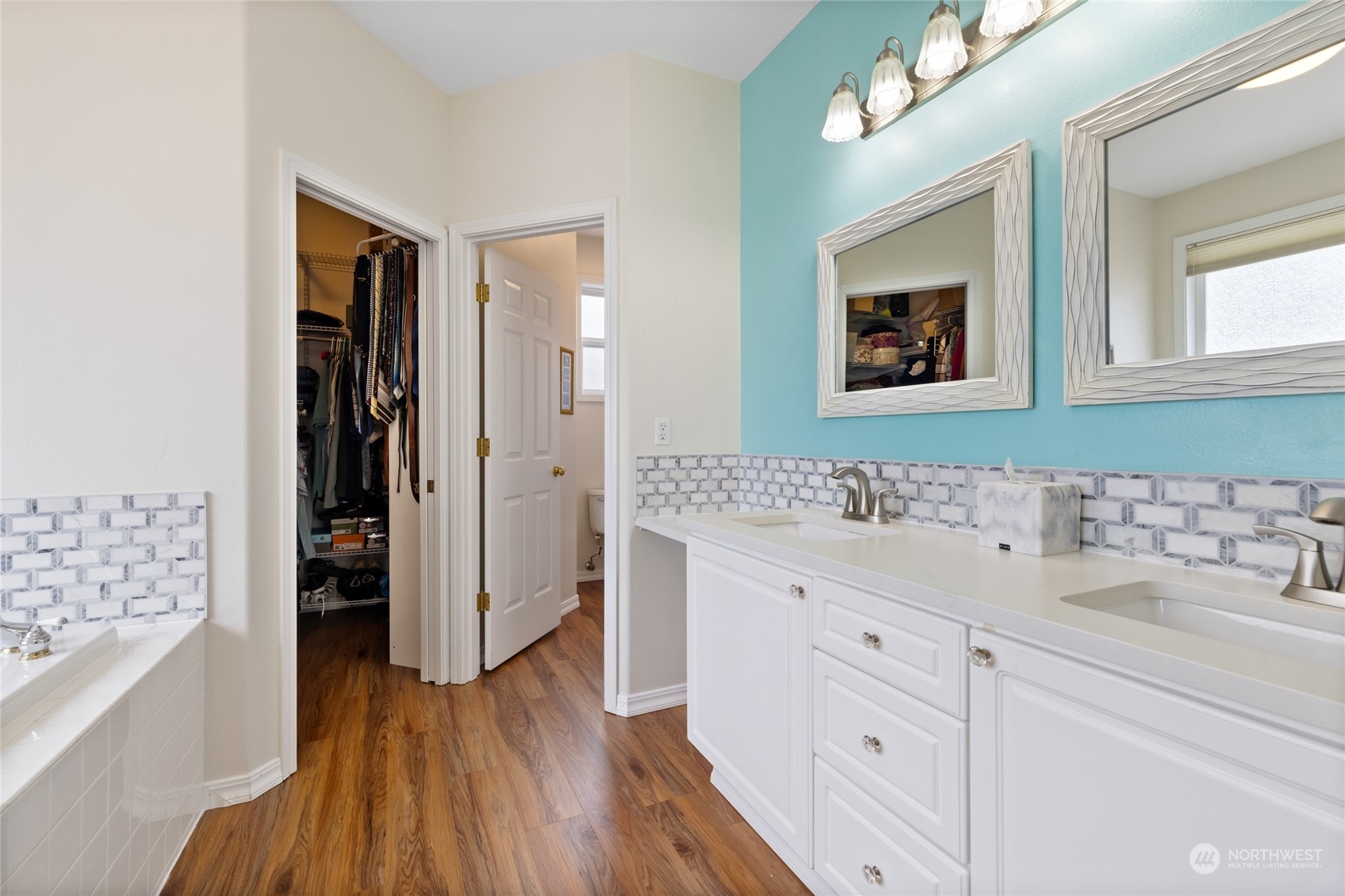 2727 Sutherland Place