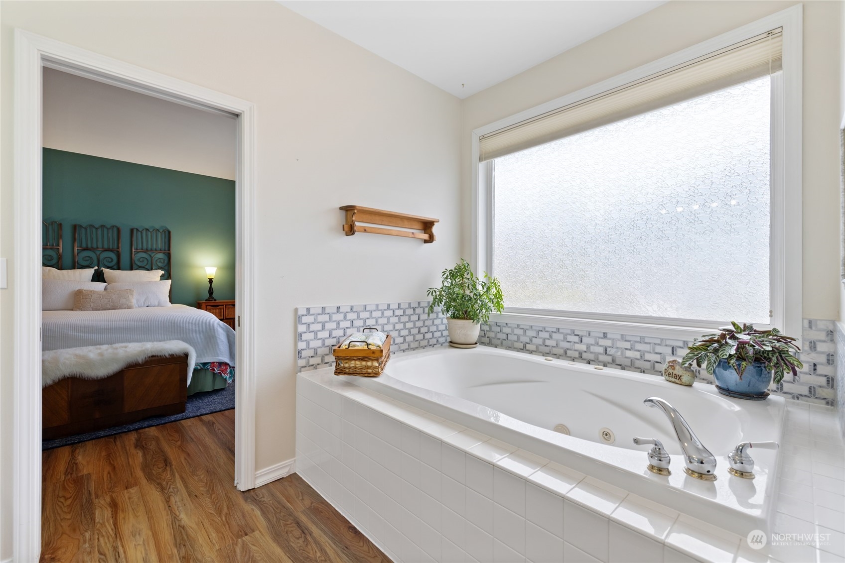 2727 Sutherland Place