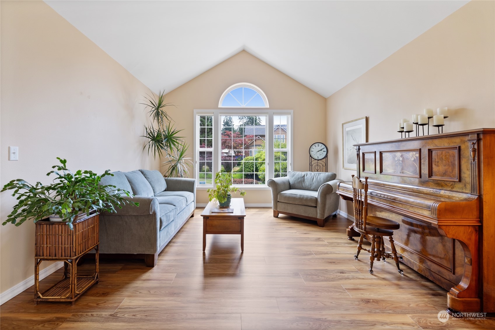 2727 Sutherland Place