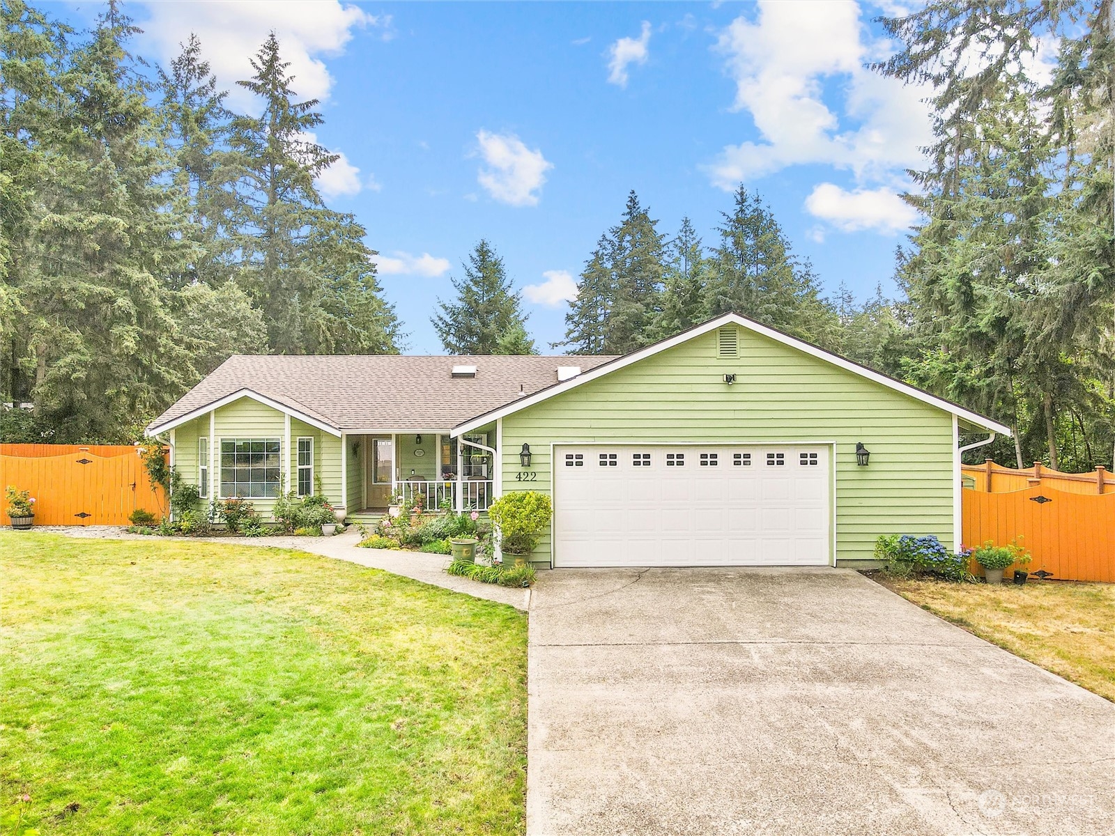 422 Basswood Court SE