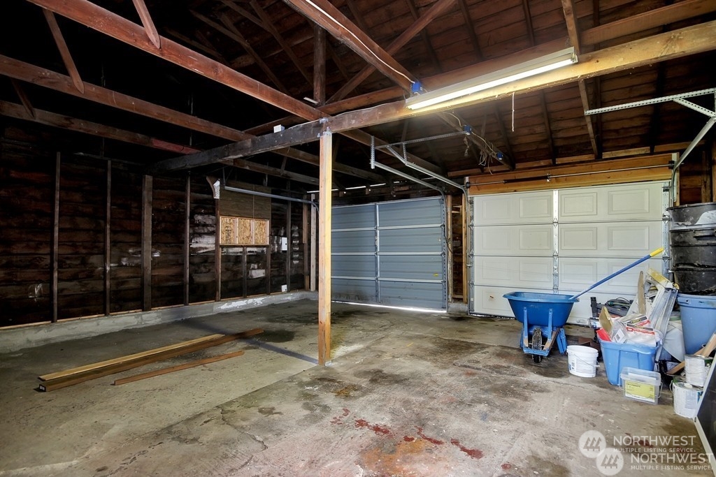 1319 E 65th Street