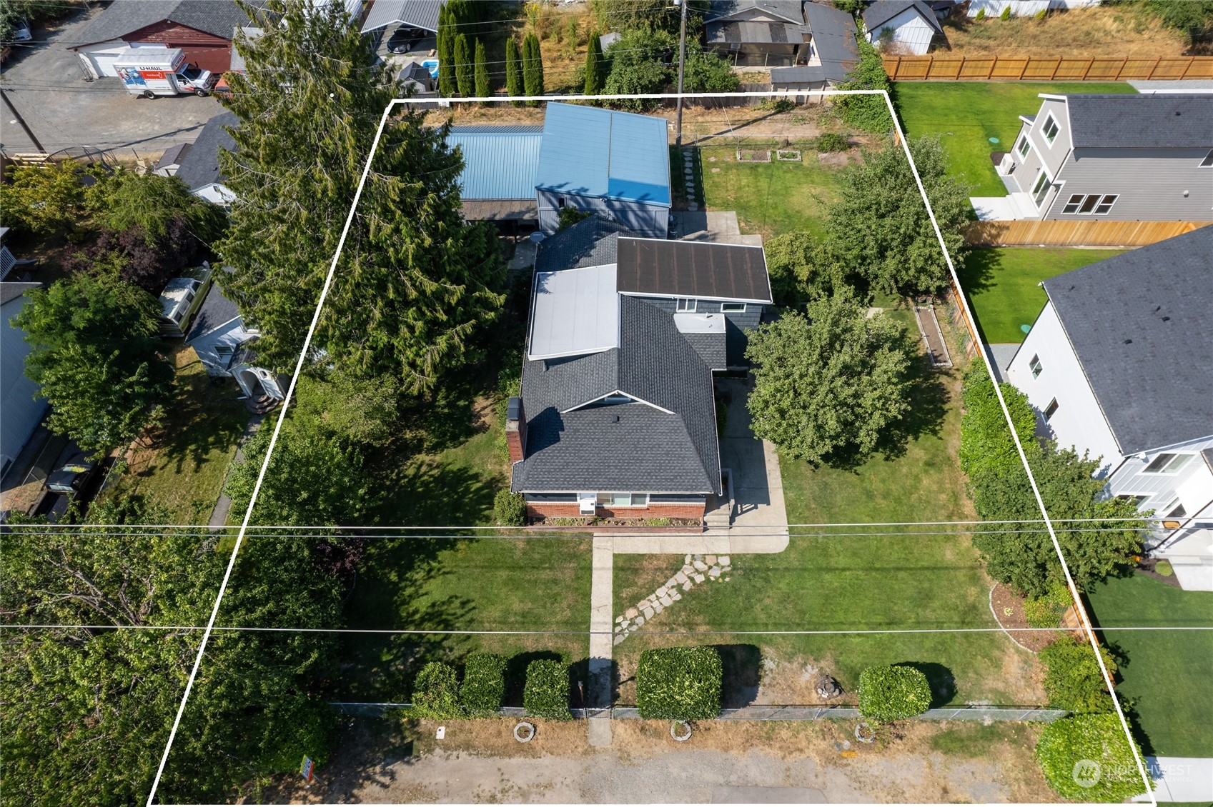 1319 E 65th Street