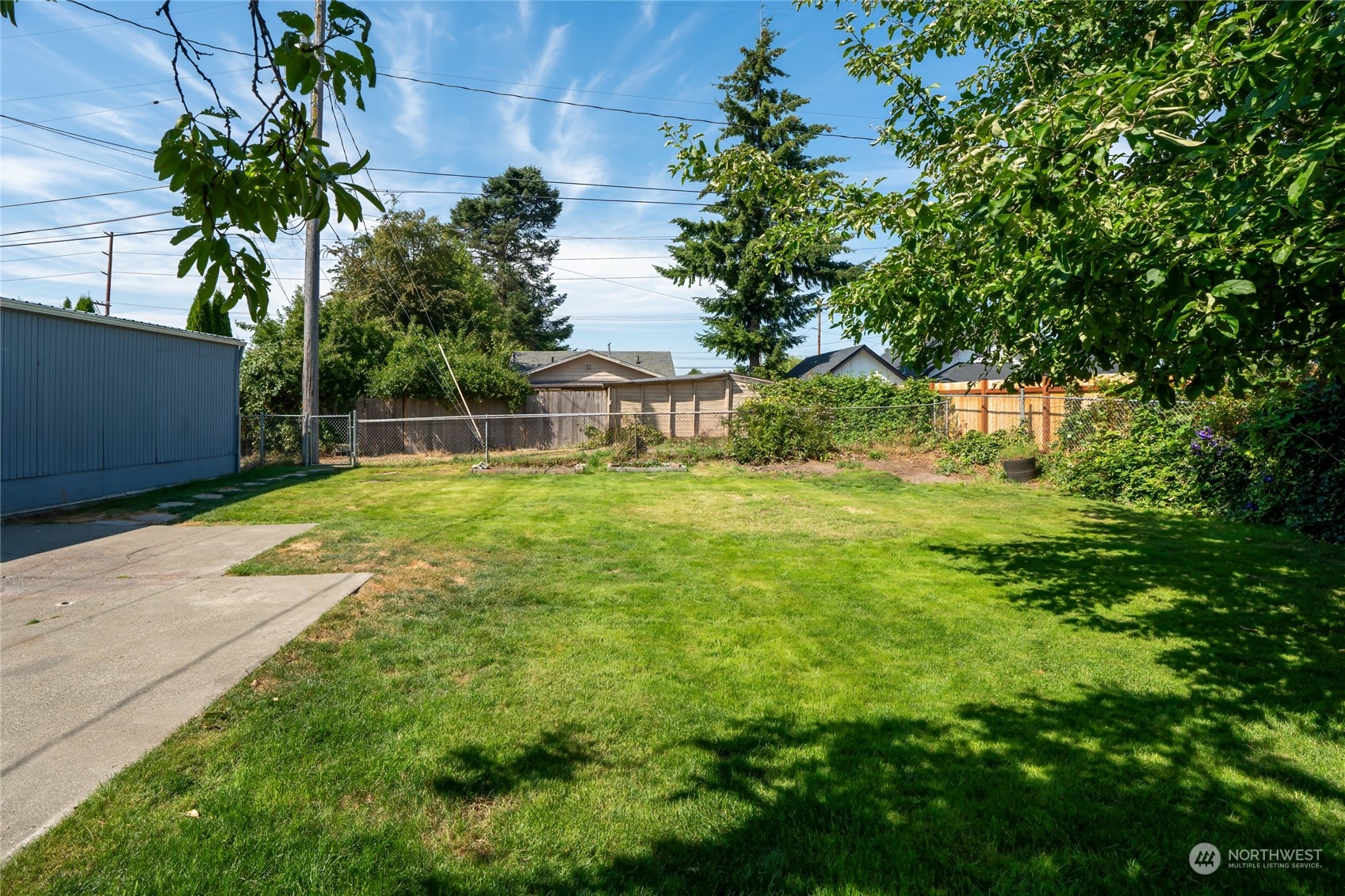 1319 E 65th Street
