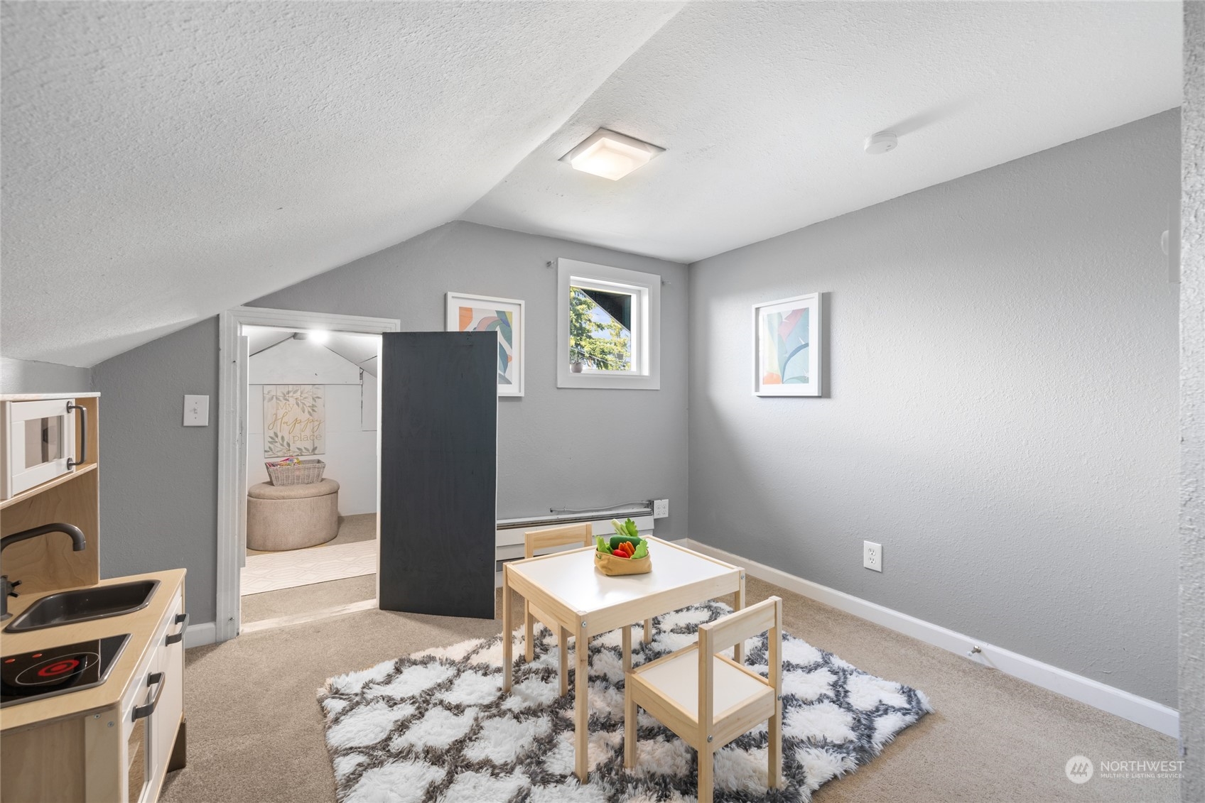 1319 E 65th Street
