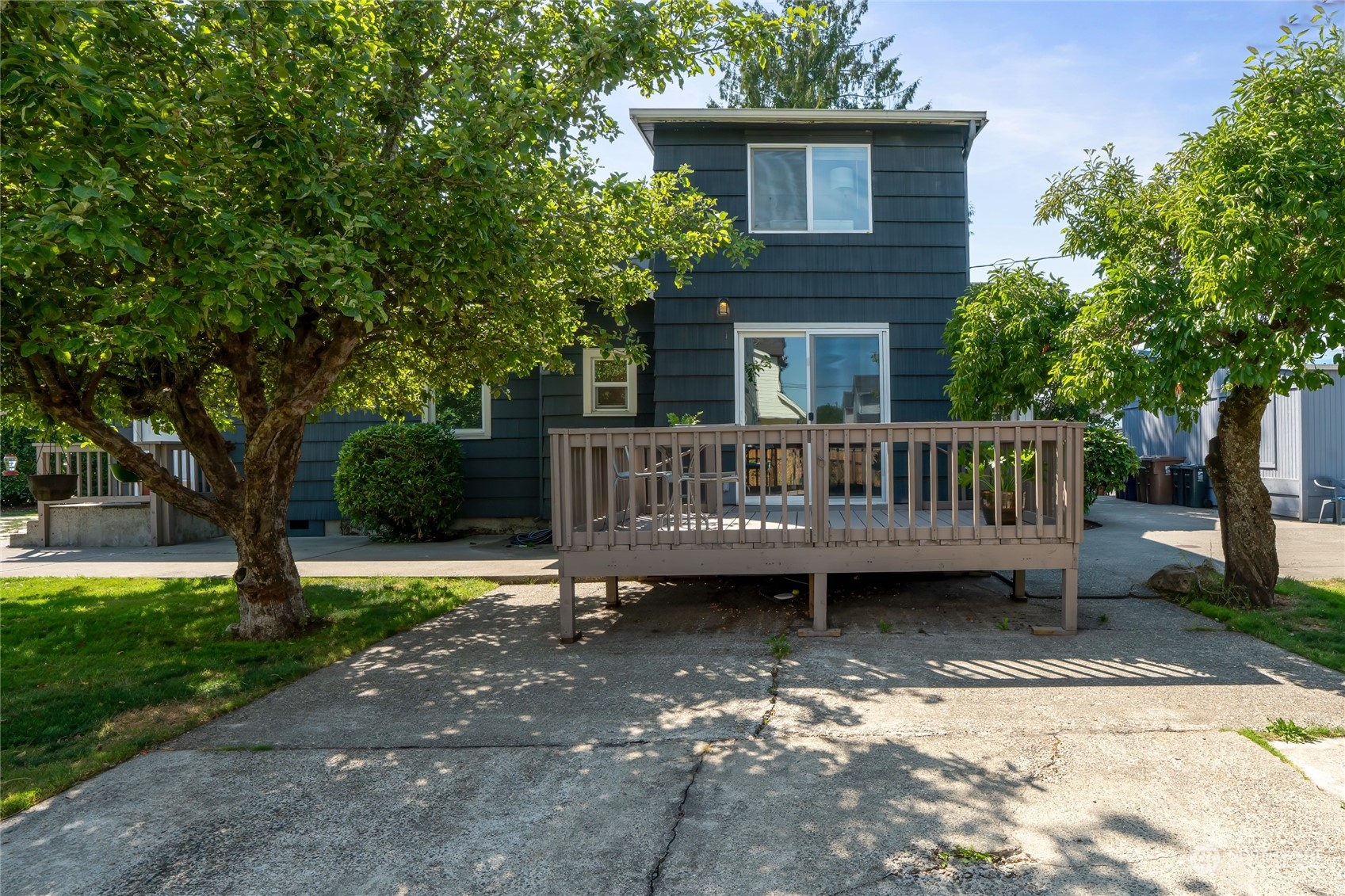 1319 E 65th Street