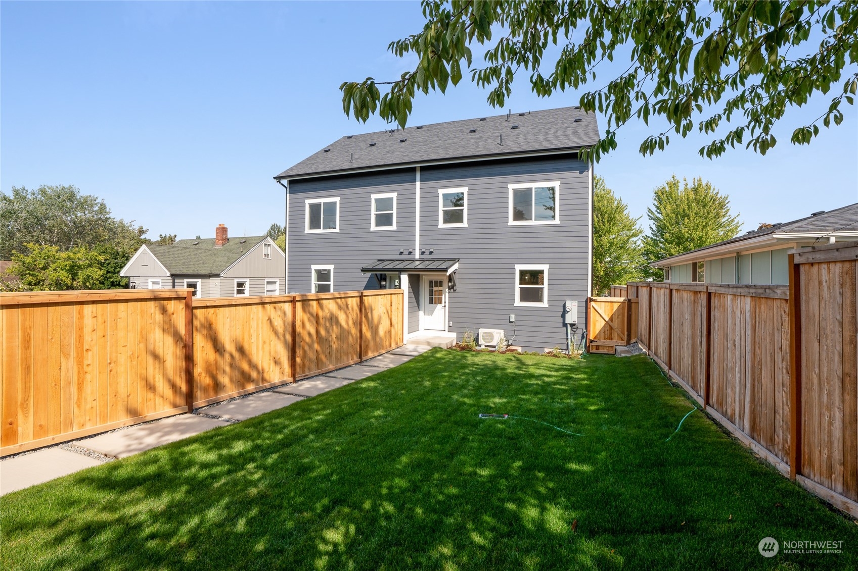 1838 E Morton Street