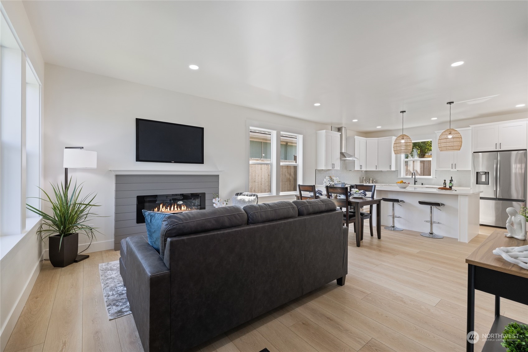 1838 E Morton Street