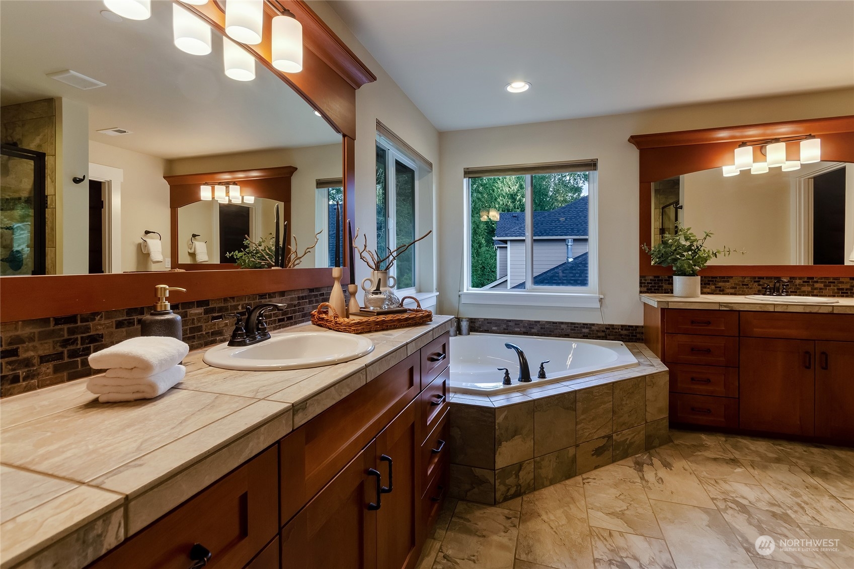 6028 213th Avenue Ct E