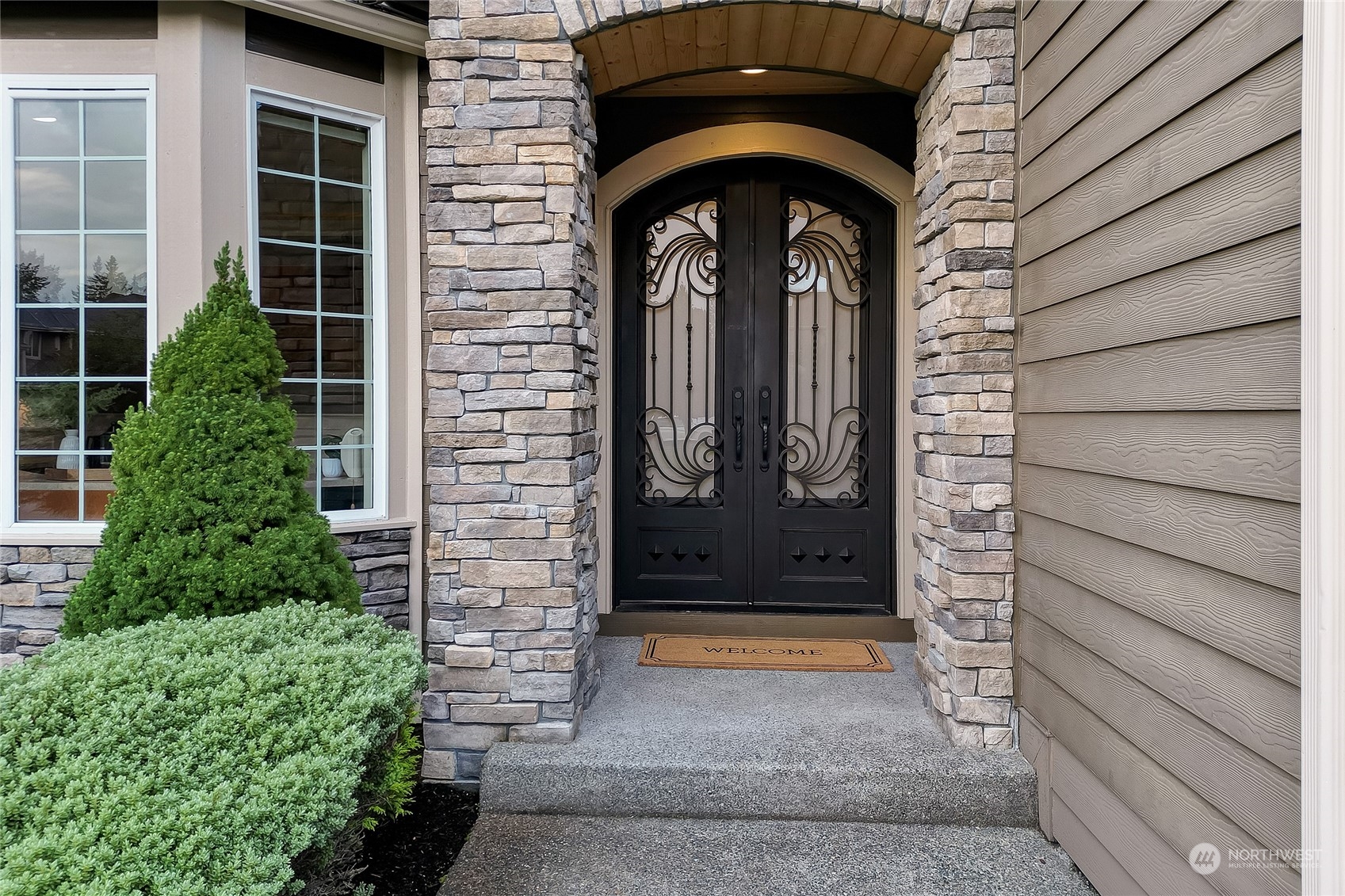 6028 213th Avenue Ct E