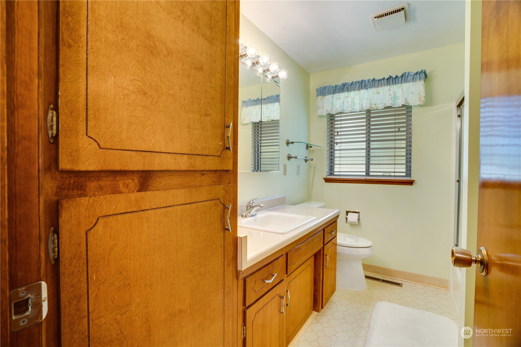 10816 114th Avenue SW