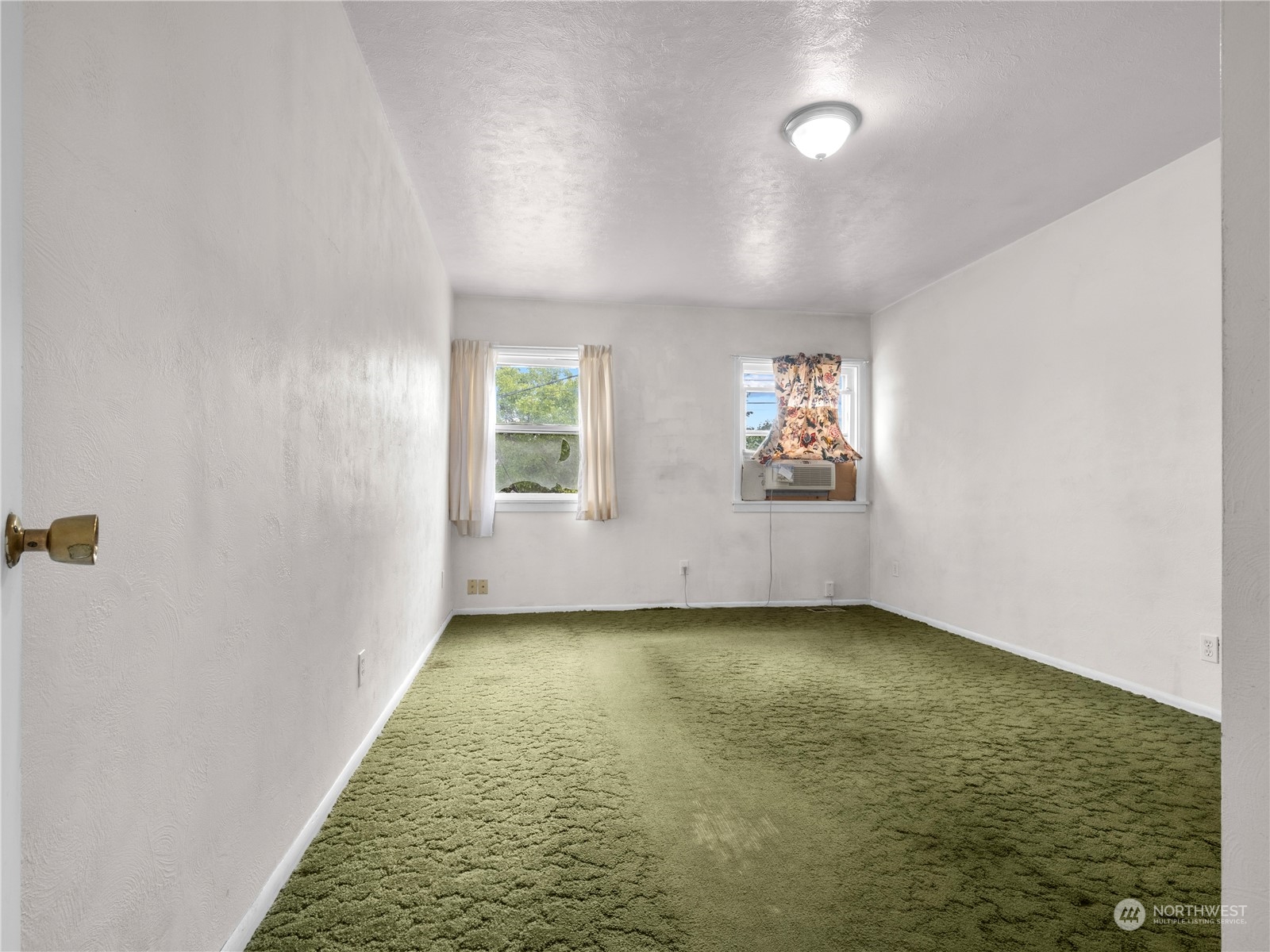 3563 S Monroe Street , -2252