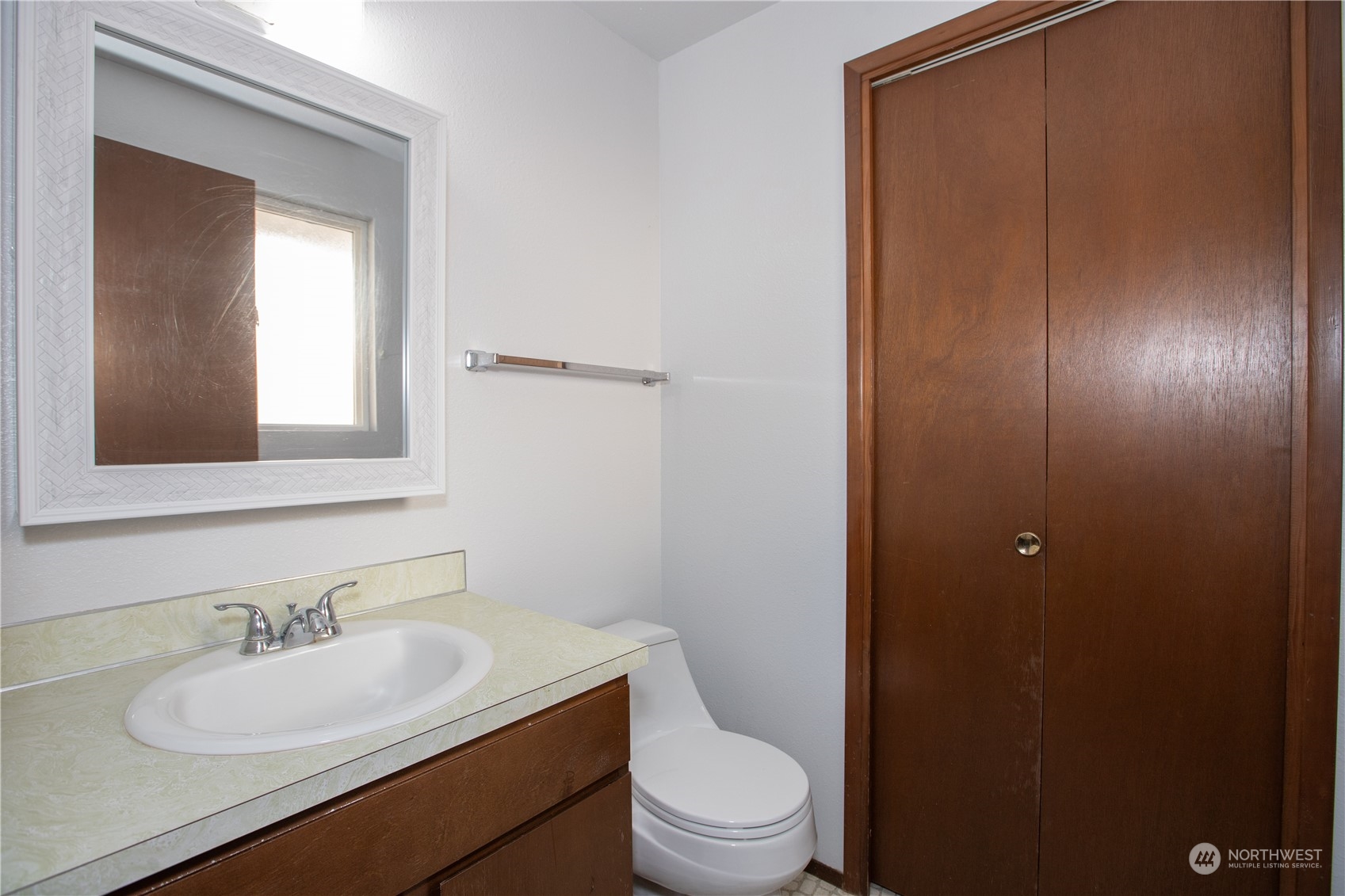 7335 Holmes Island Road SE