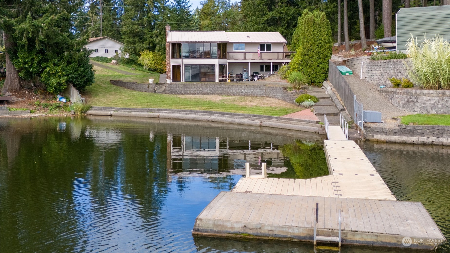 7335 Holmes Island Road SE