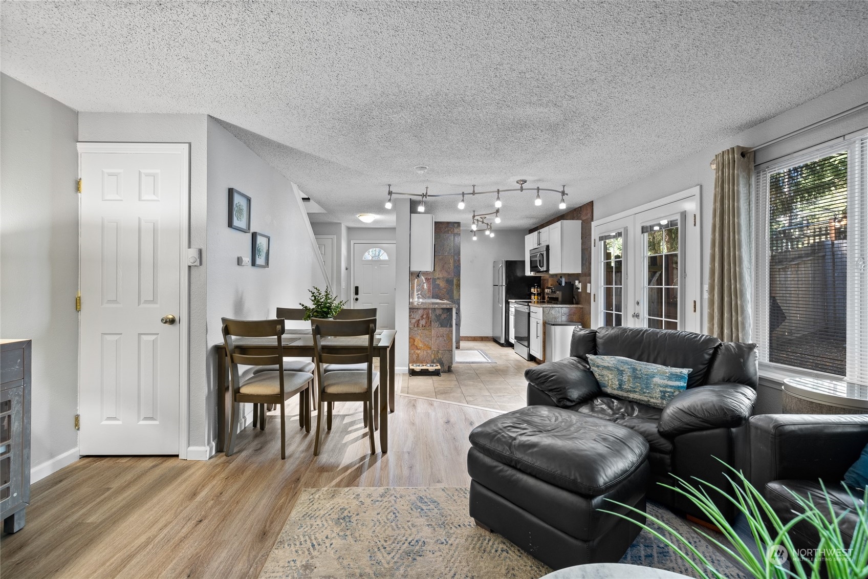 13051 Pacific Hwy SW #B