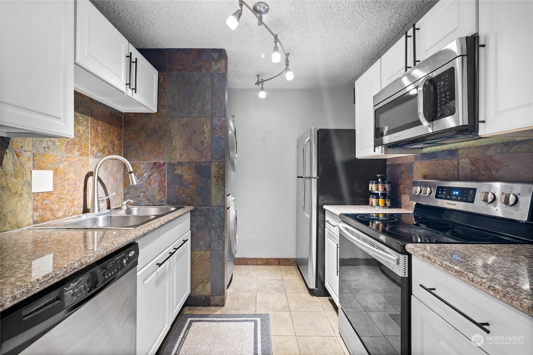 13051 Pacific Hwy SW #B