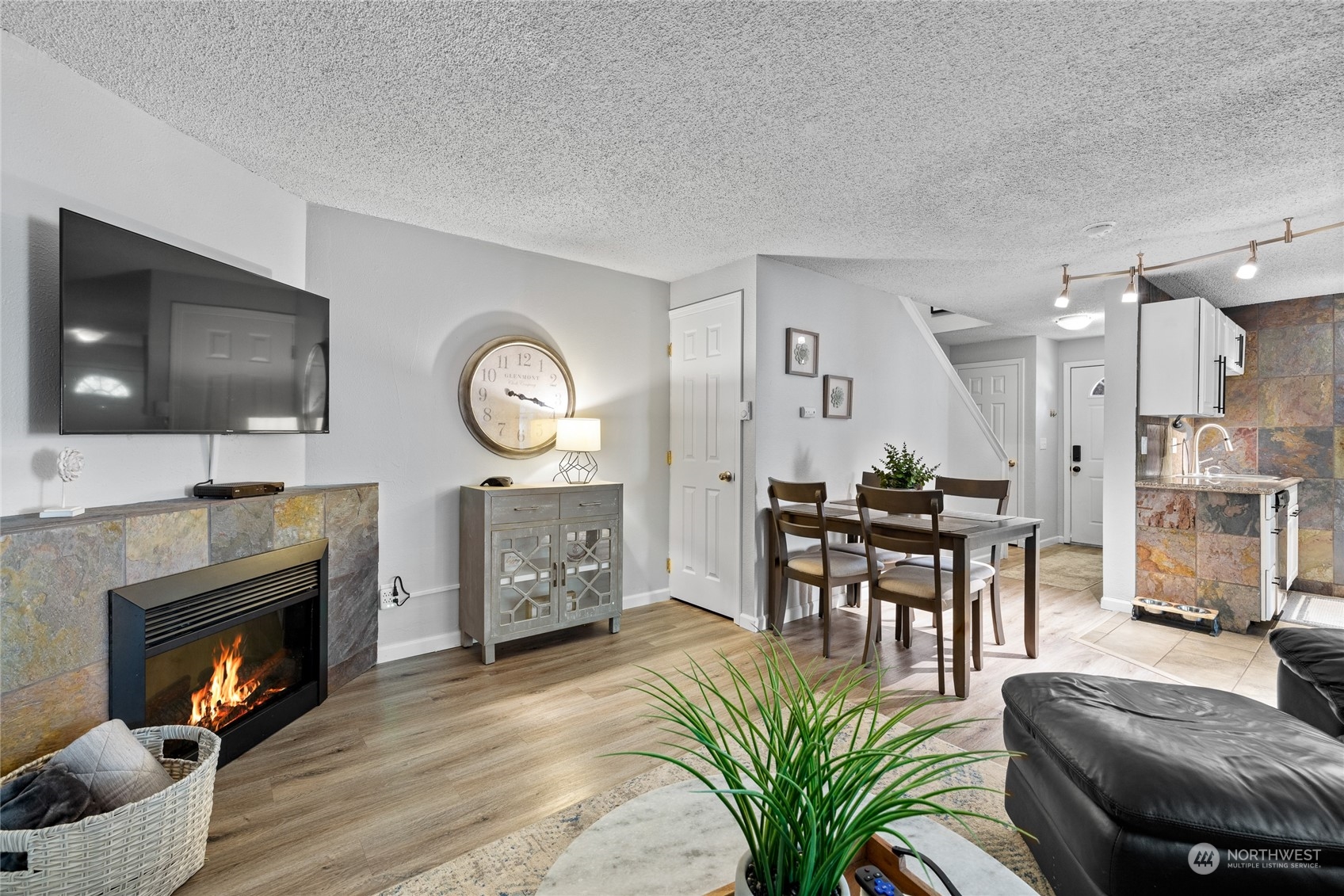 13051 Pacific Hwy SW #B