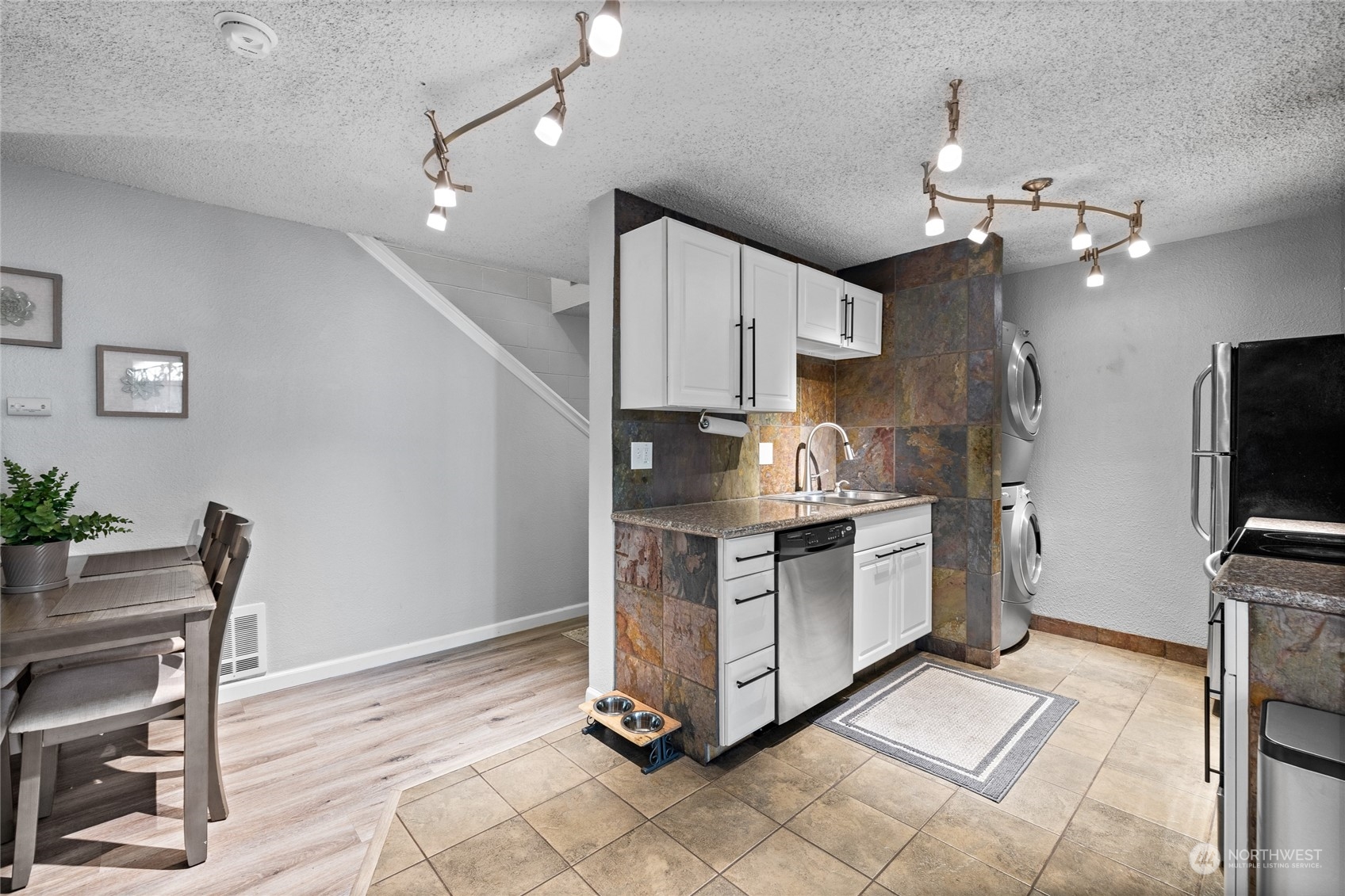 13051 Pacific Hwy SW #B