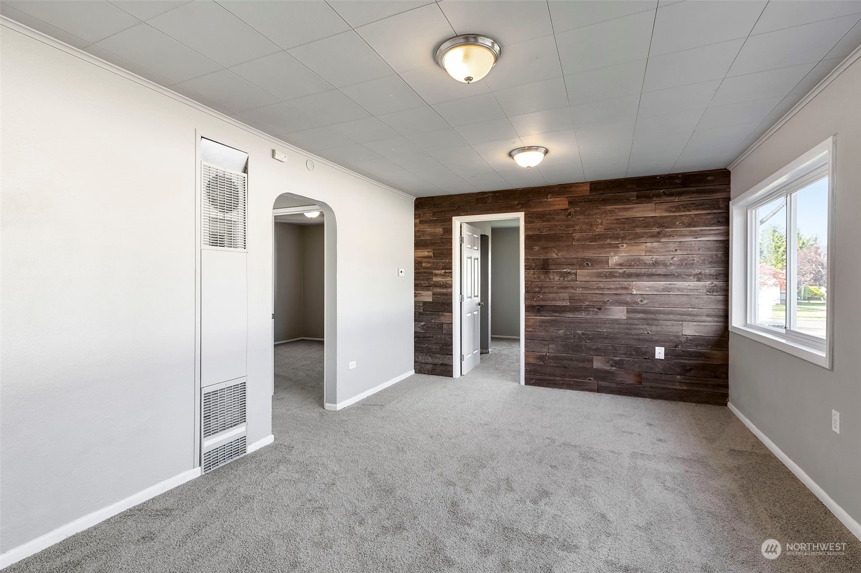 10807 Broadway Avenue S