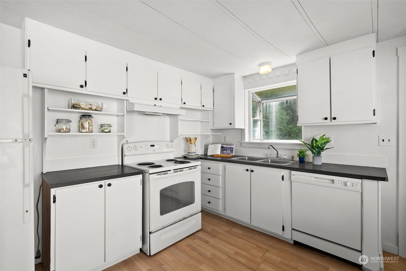 5091 E Grapeview Loop