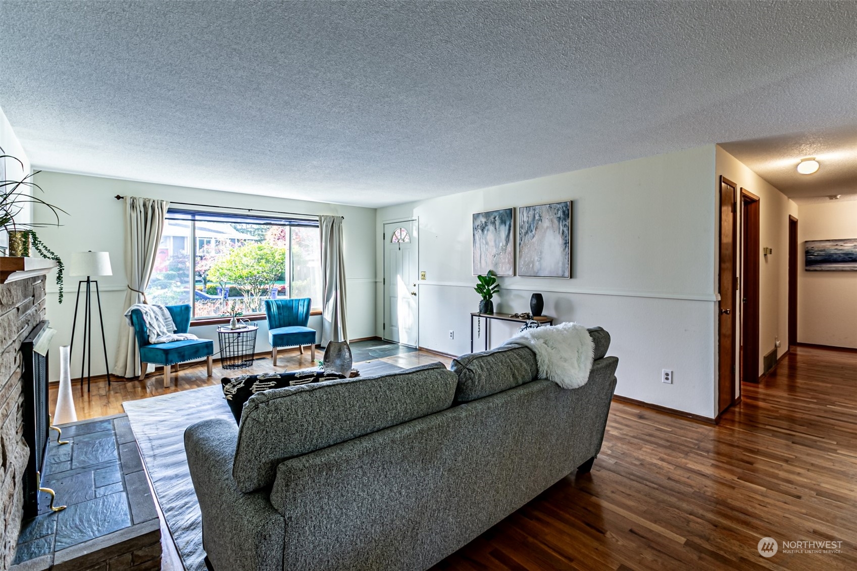 1807 N Vassault Street